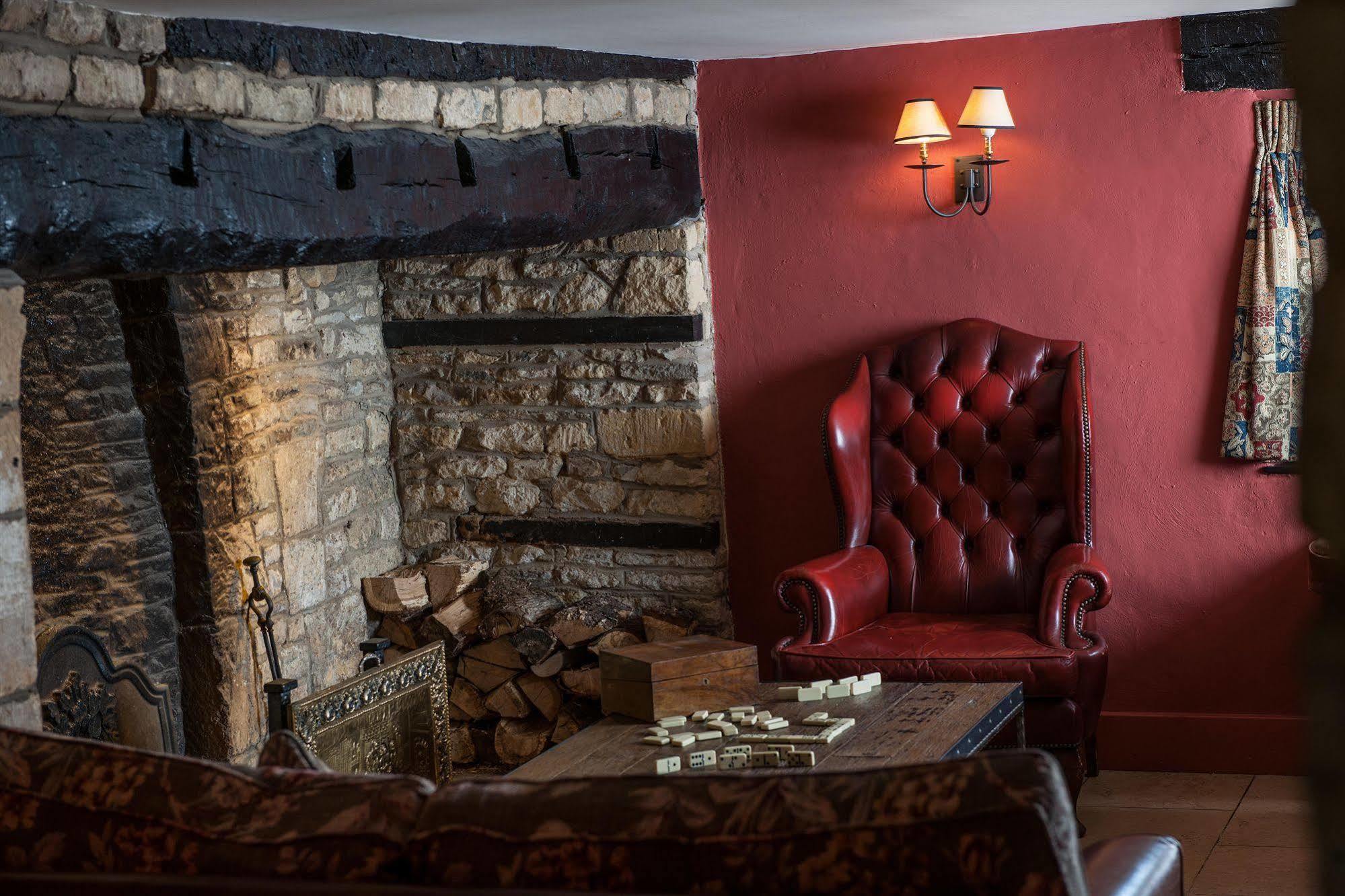 洛尔斯劳特 斯劳格斯特乡村旅馆酒店 外观 照片 The interior of the pub